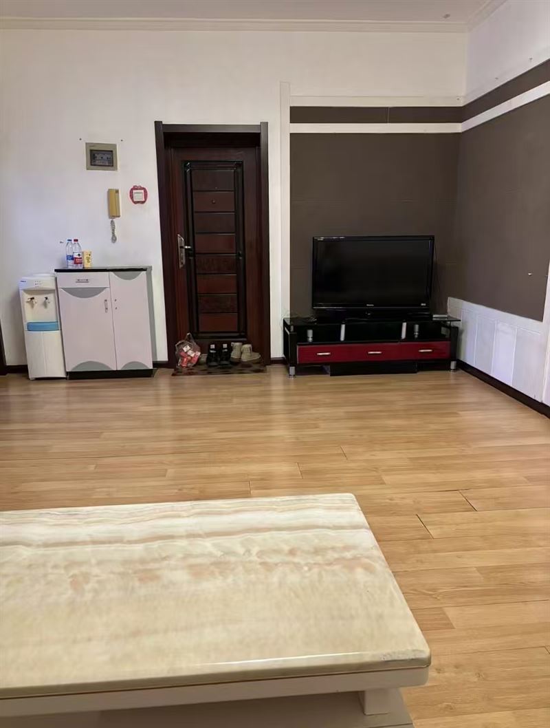 出租；學(xué)府華庭 7樓  兩室一廳  拎包入住 月租 一千  