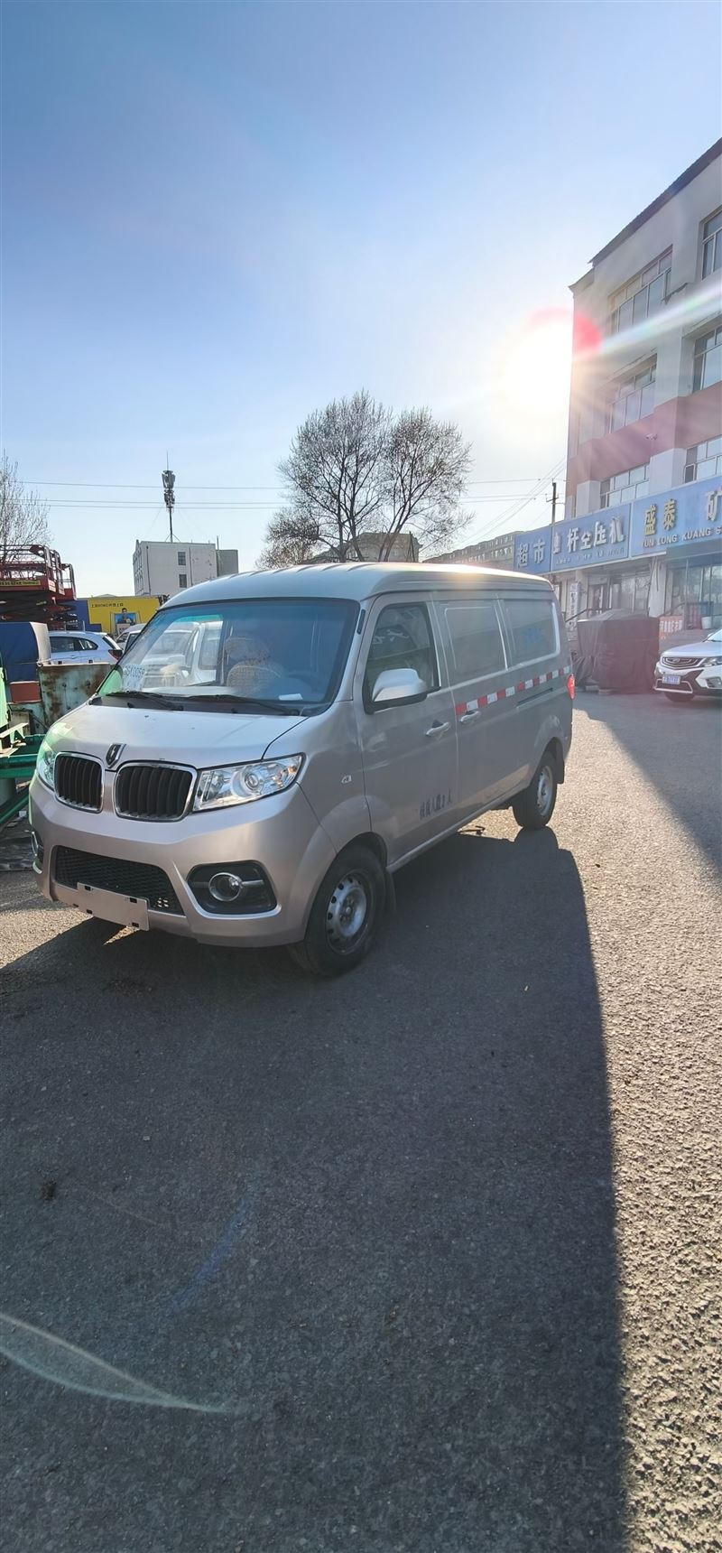 18年，箱式貨車，原漆沒有事故，拉貨送快遞不違規(guī)
